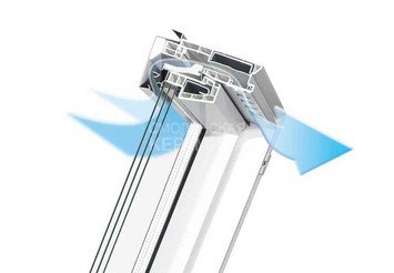 Мансардное окно FAKRO PTP-V U4 из ПВХ 114*140