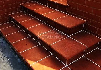 Ступень флорентинер угловая Stroeher 9331(841) rosso